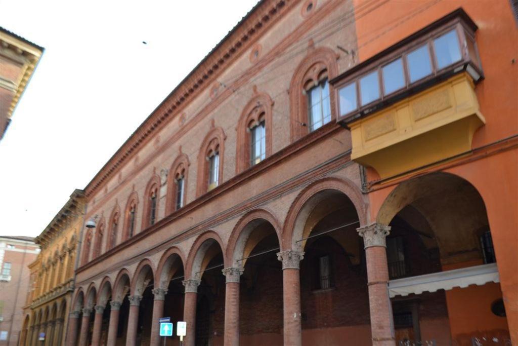B&B And Home La Piazzetta Della Pioggia Bologna Exterior foto