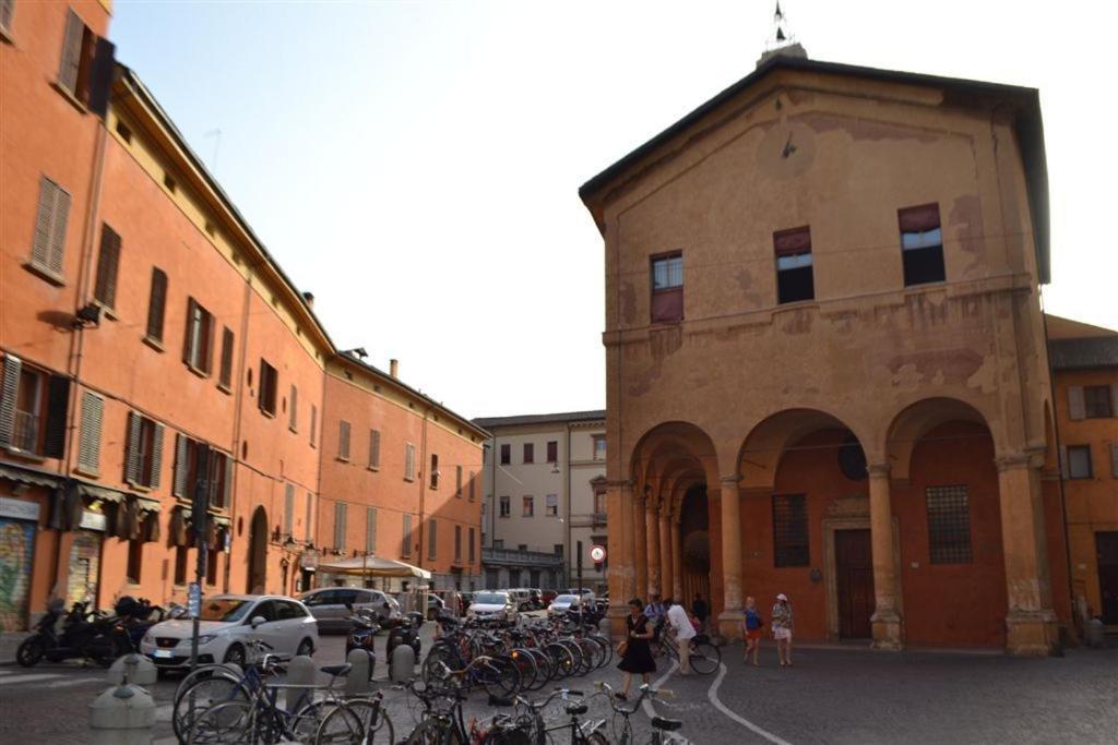 B&B And Home La Piazzetta Della Pioggia Bologna Exterior foto